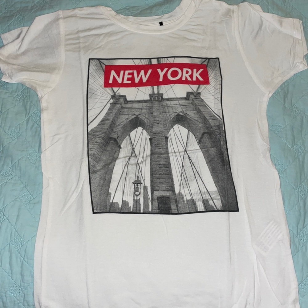 White “New York” t-shirt
